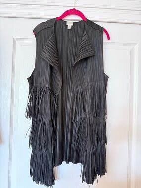 Chico’s Pleated Fringe Sleeveless Vest in Black